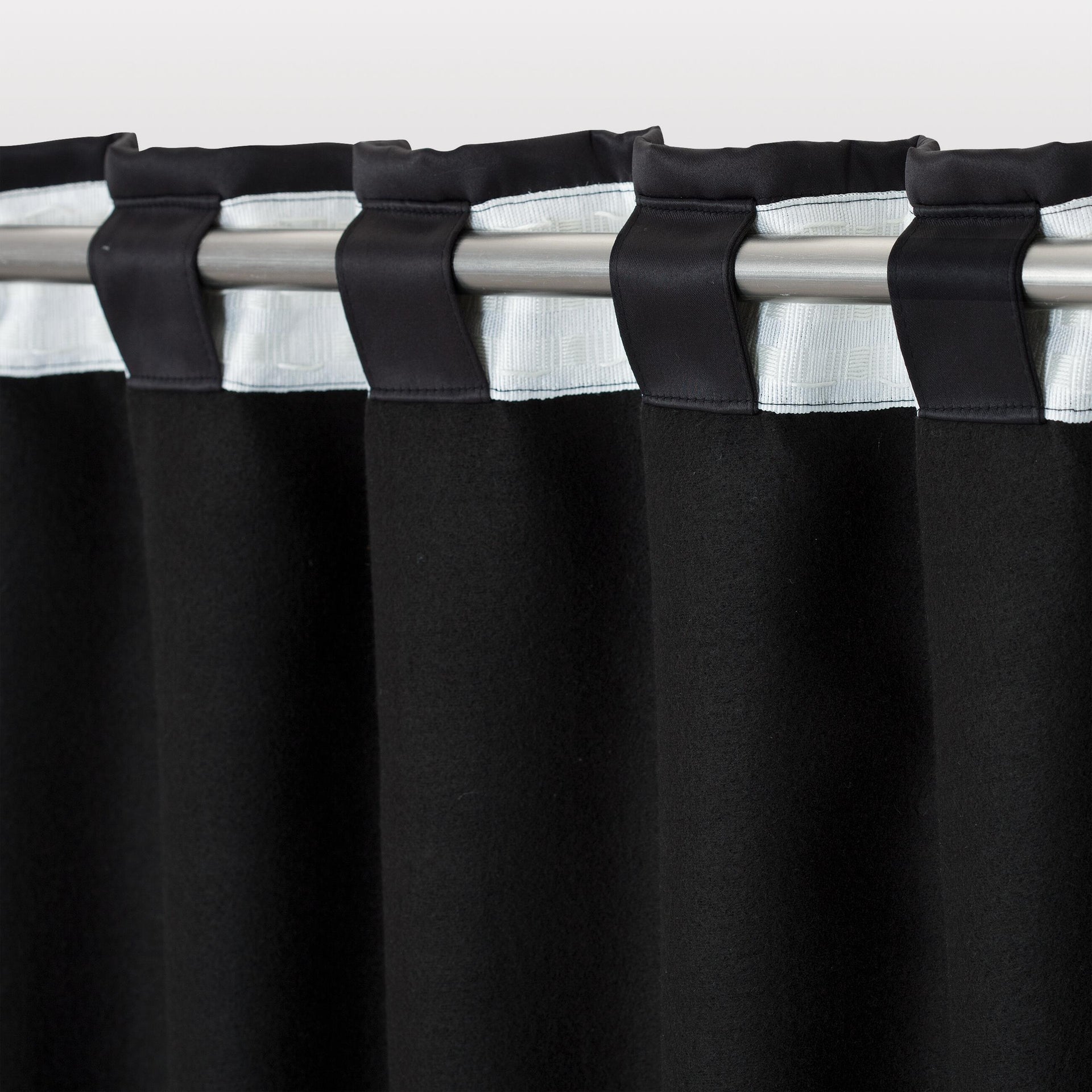Tenda Oscurante Termica A Passanti Nascosti  140 X 240 Cm  Calore Grigio Chiaro 153009