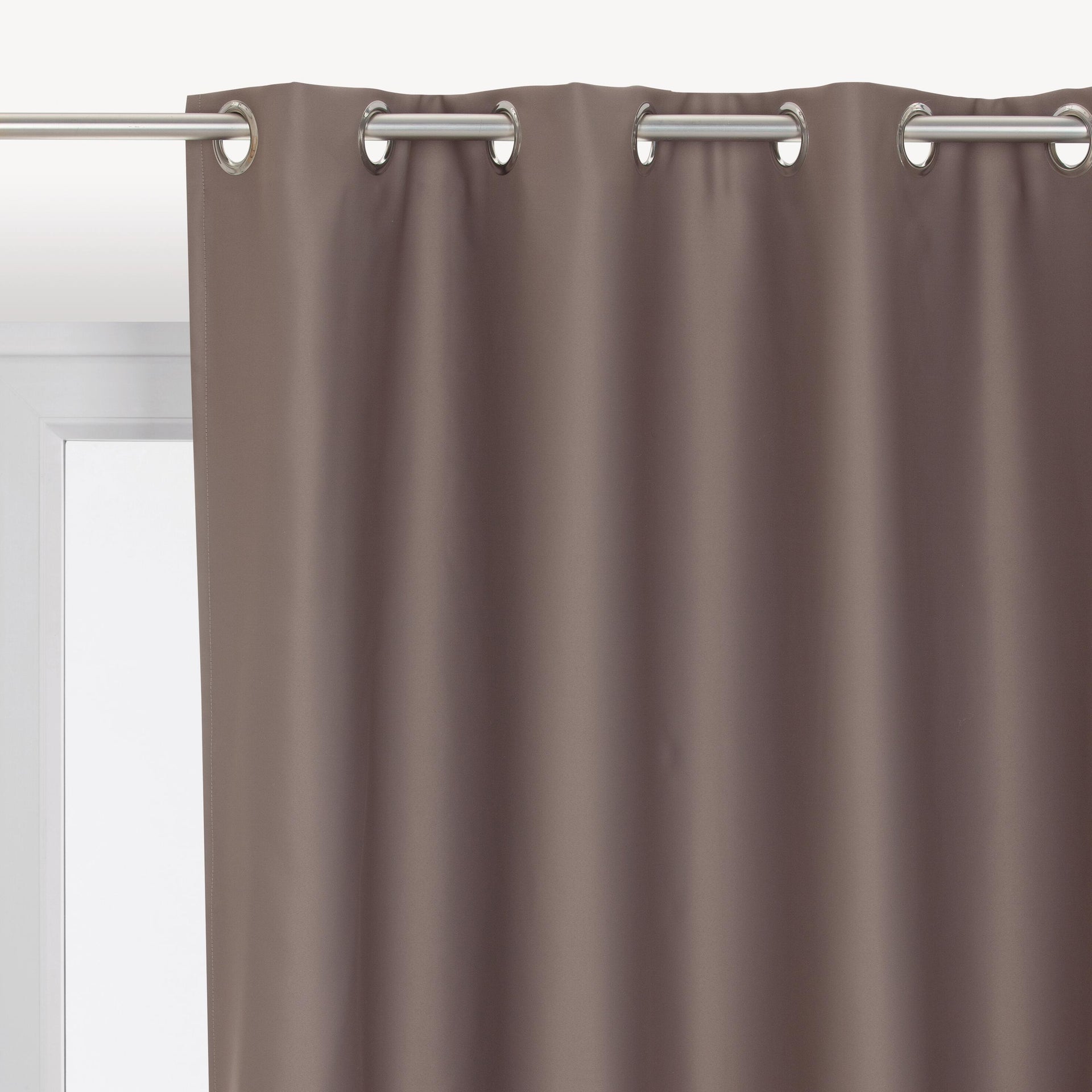 Tenda Inspire Oscurante Marrone Occhielli 140 X 280 Cm Leroy Merlin