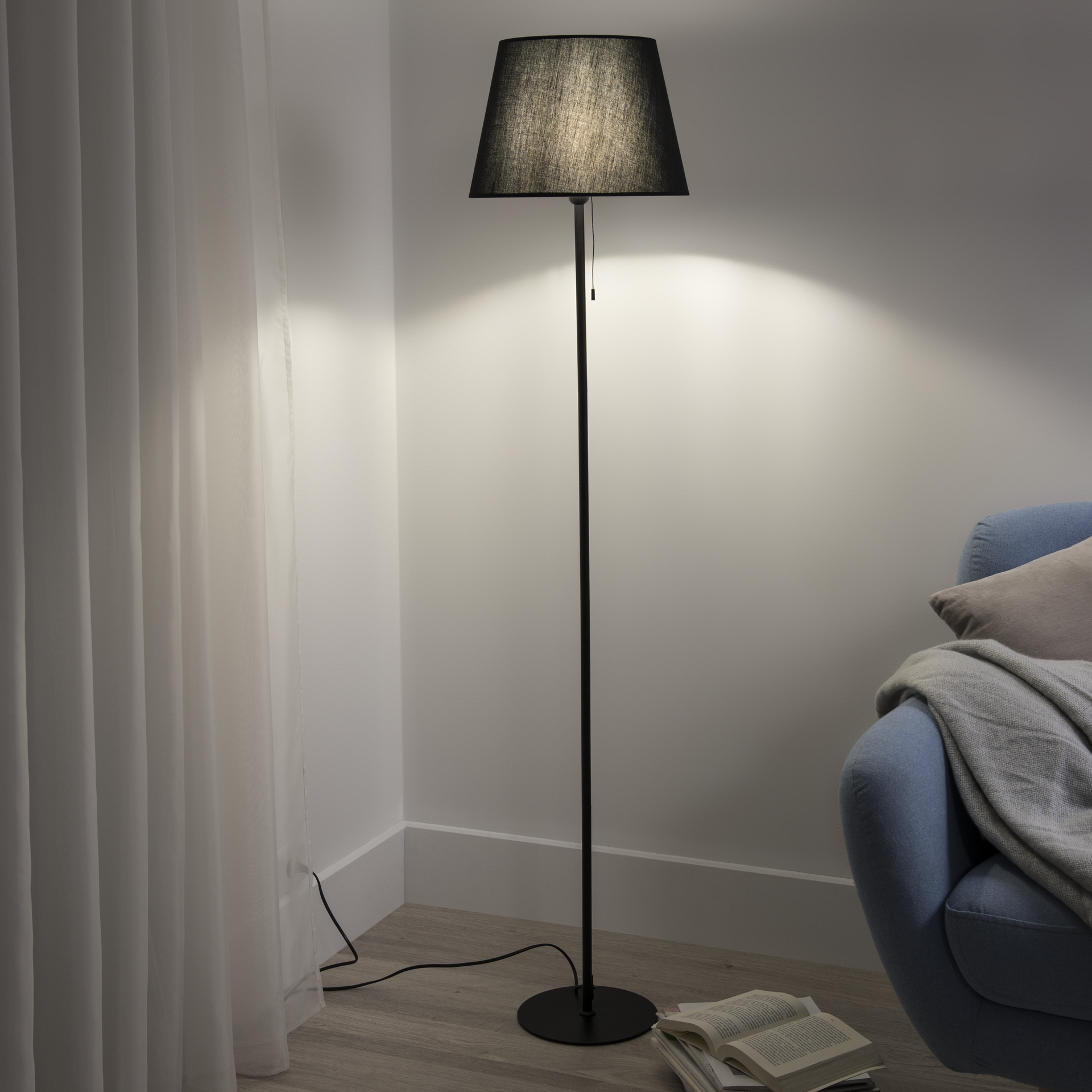 Lampada Da Terra Nero